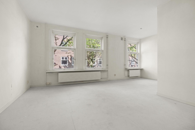 Kromme-Mijdrechtstraat 104 1, 1079 LD, Amsterdam