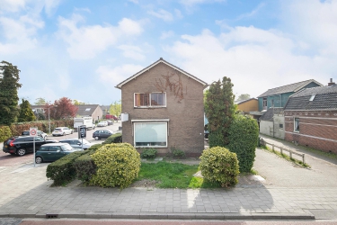 Dorpsstraat 9, 1121 BT, Landsmeer
